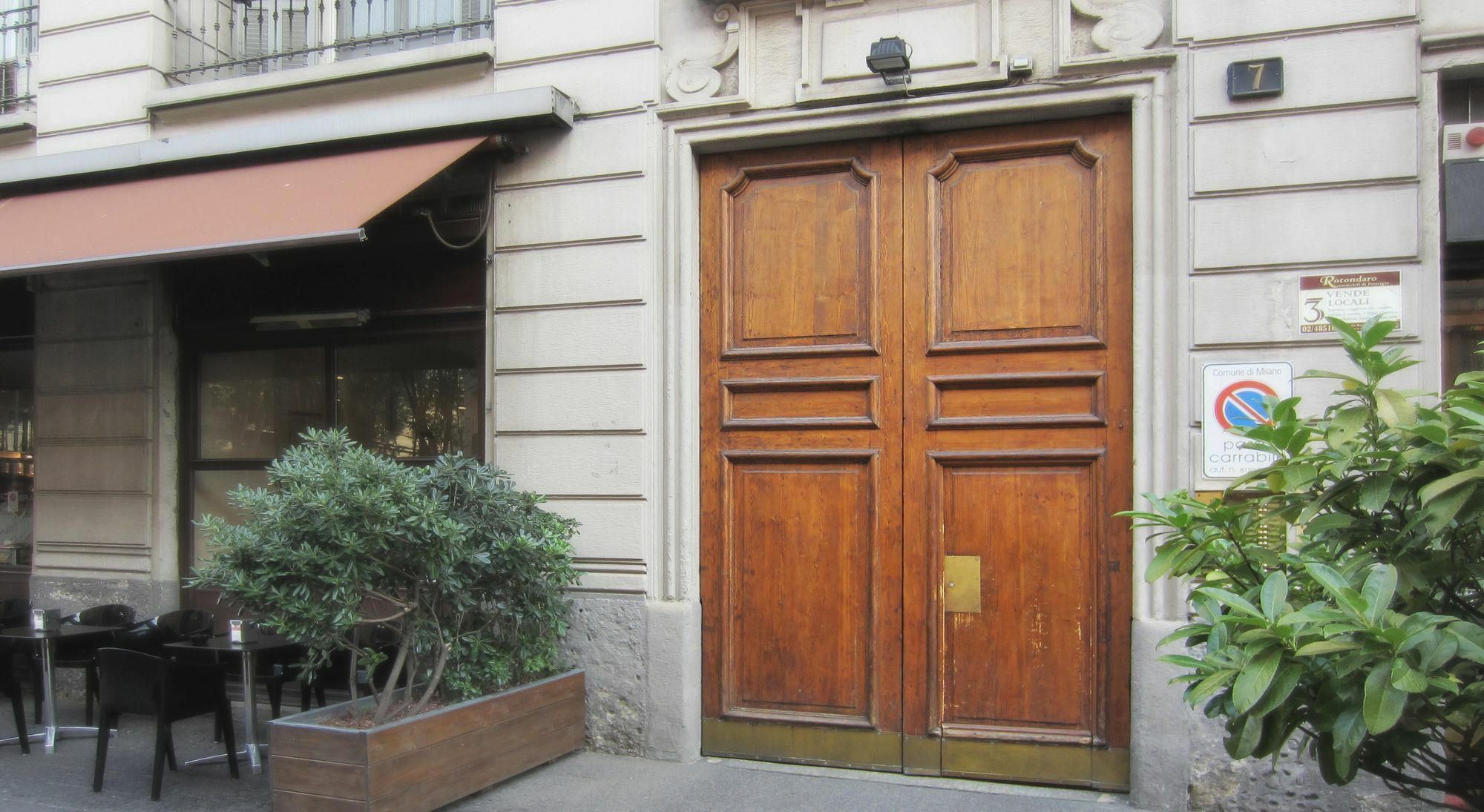 Fil Rouge Apartment Milan Bagian luar foto